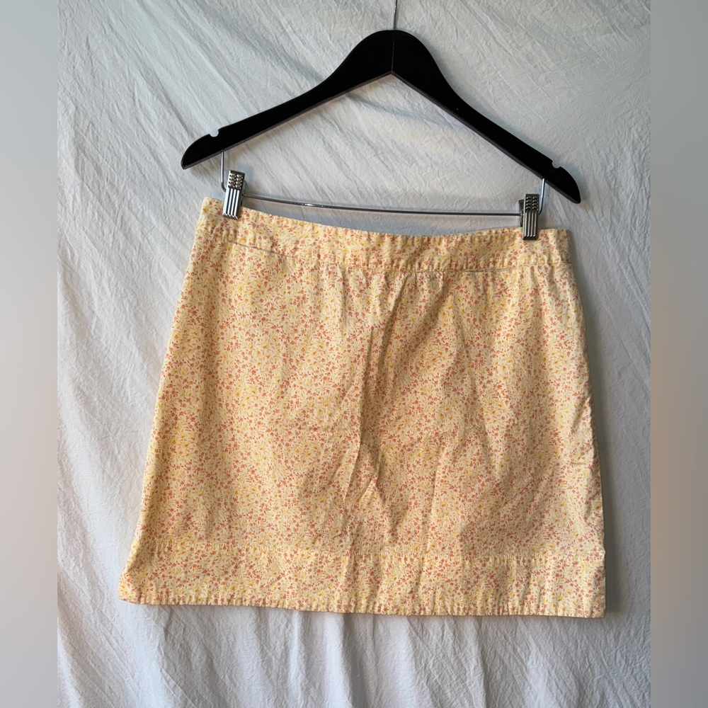 American Eagle size 12 orange, yellow & white print skirt